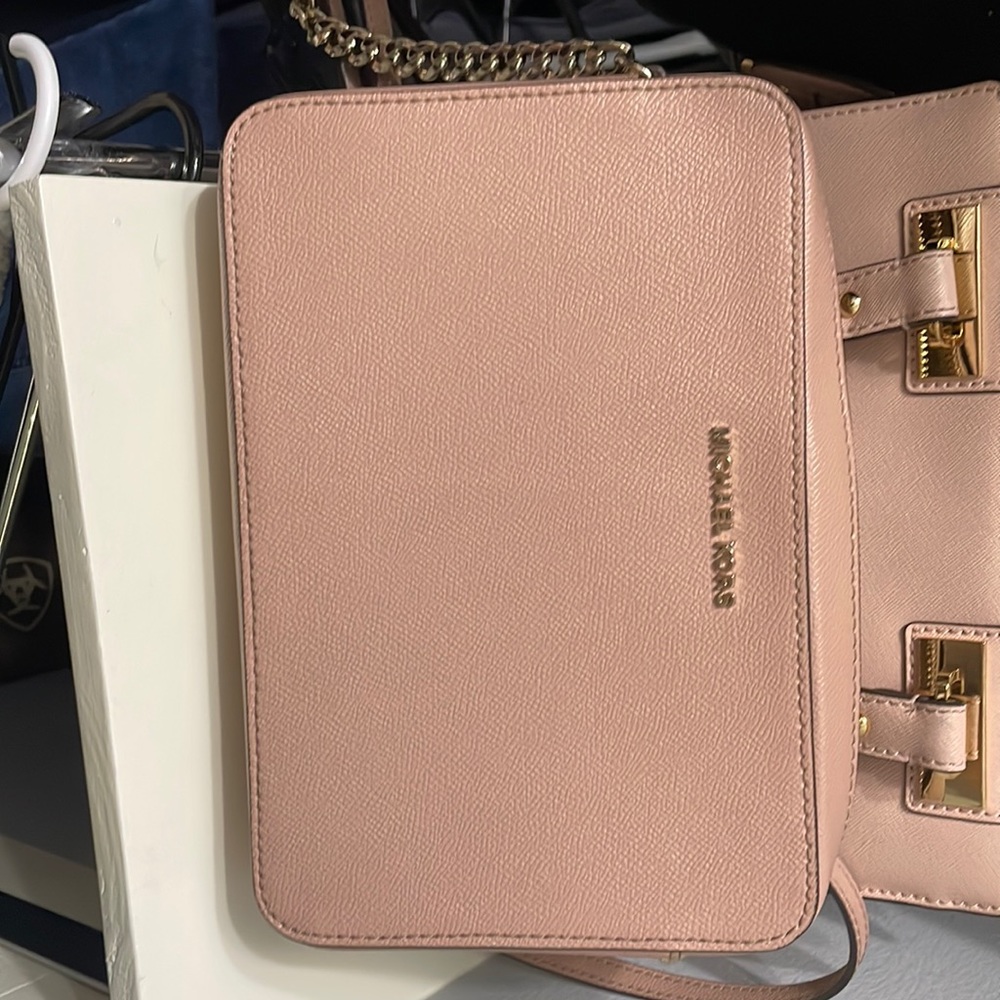Michael Kors Large east west crossbody-pink